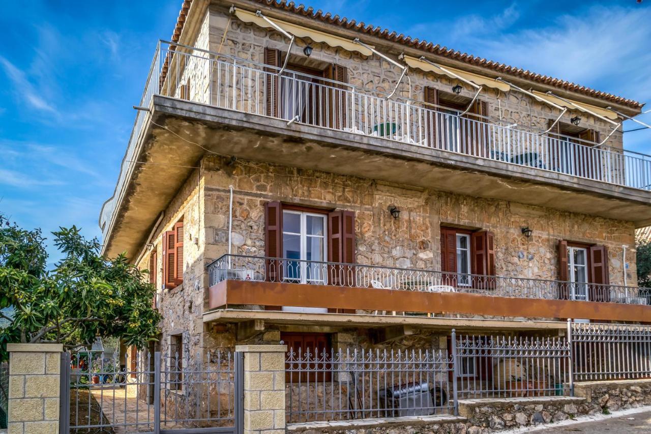 Chrysanthi Apartments Kardamyli Exterior foto