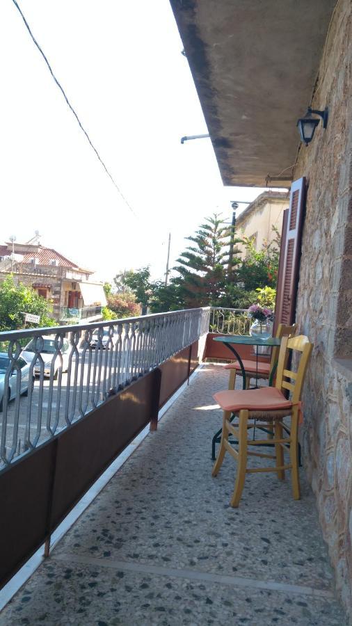 Chrysanthi Apartments Kardamyli Exterior foto